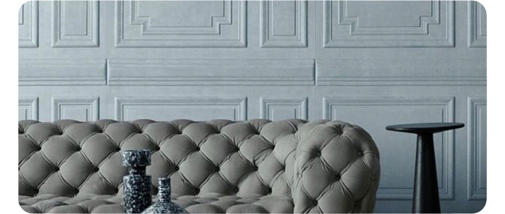 Discover our extensive selection of classic wallpaper and create an alluring feature wall.